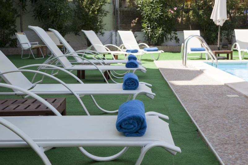 Seagull Hotel And Apartments Agia Marina 외부 사진